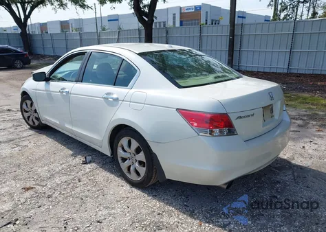 2010 Honda Accord 3.5 Ex-L z USA, uszkodzony, nr VIN 1HGCP3F88AA023093